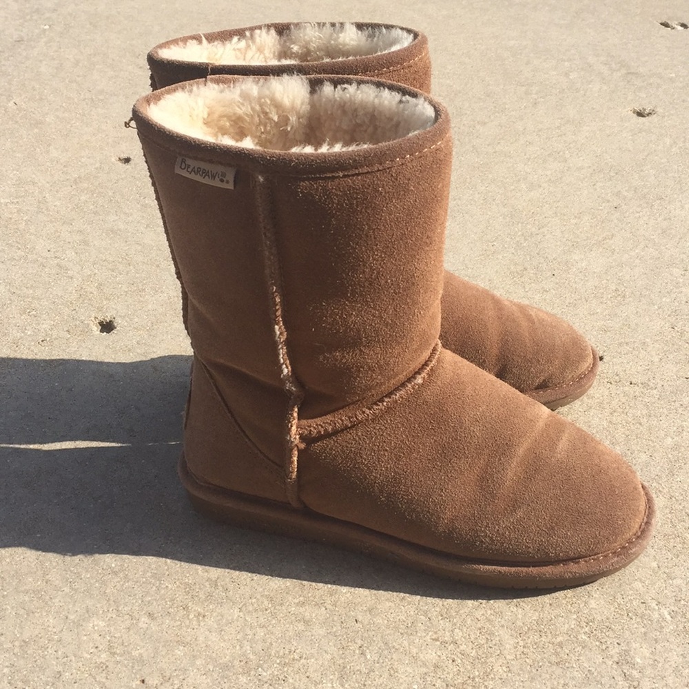 Bear paw boots chestnut short